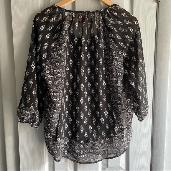 Cropped-Sleeve Sheer Elle Boho Shirt M - Picture 2 of 4